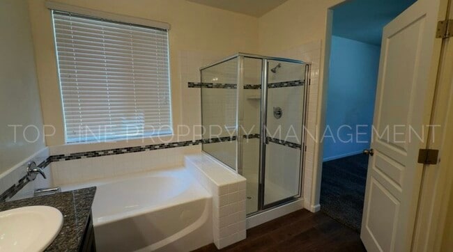 Photo - Beautiful Home for Rent in Visalia!