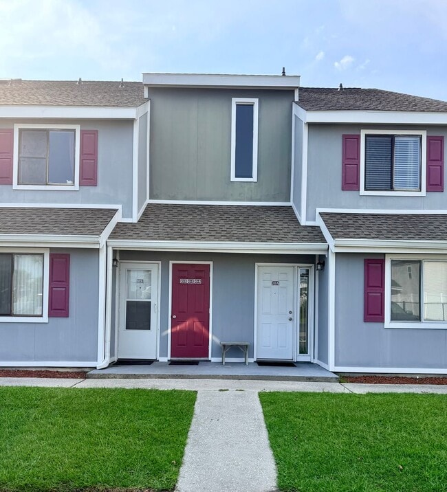 Photo - 1880 Colony Dr