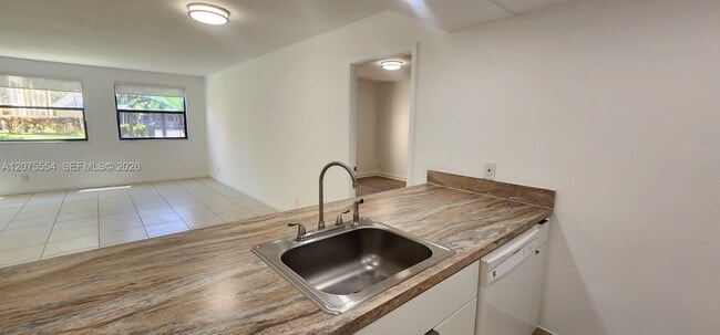 Photo - 8160 Geneva Ct Unit 104