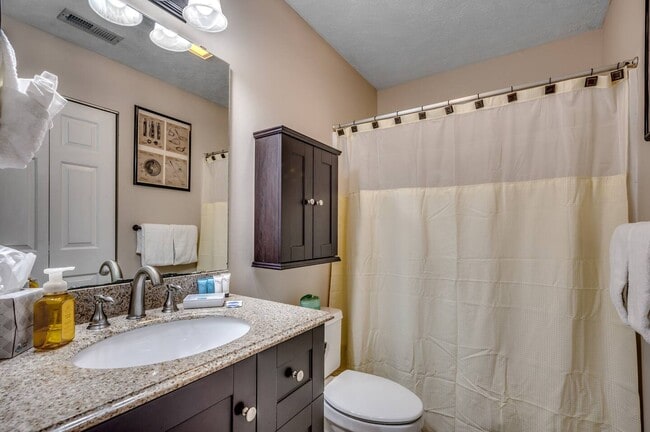 Building Photo - 469 White River Dr Unit 34H Rental