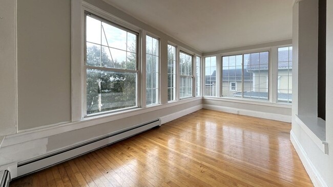 Photo - 105 Nesmith St Rental