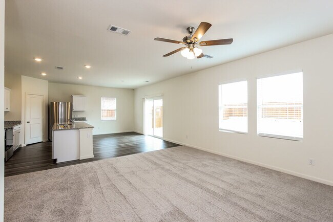 Photo - 1818 Sandlin Dr