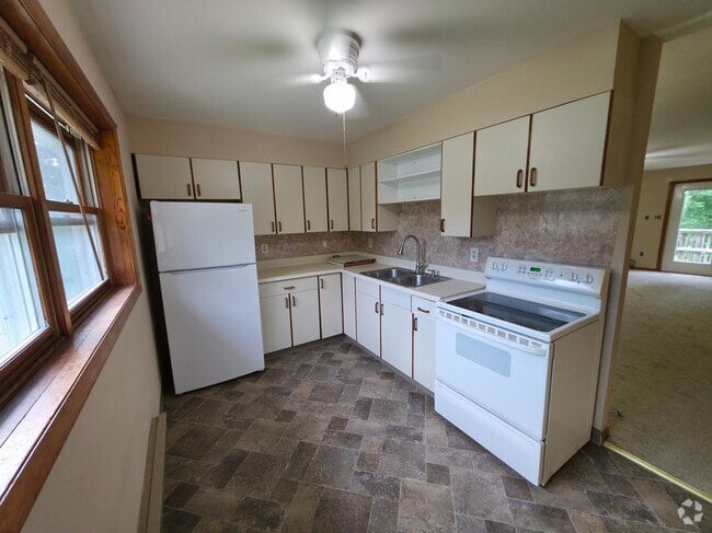 Building Photo - 45 Norfolk St Unit 2B Rental