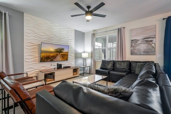Building Photo - 4533 Target Blvd Rental