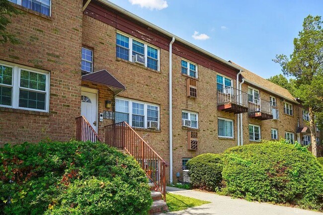 Photo - 18 College Dr Unit 18