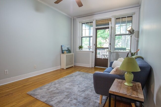 Photo - 155 Strathmore Rd Unidad 2