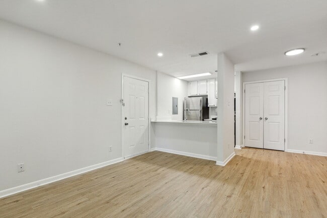 Garrett Gardens Apartments