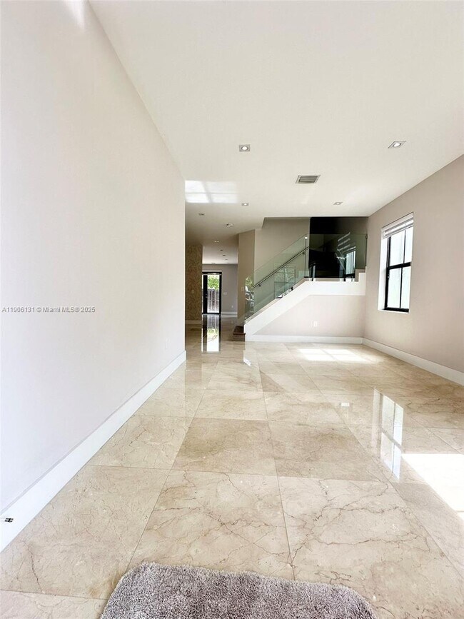 Photo - 8755 NW 116th Ct