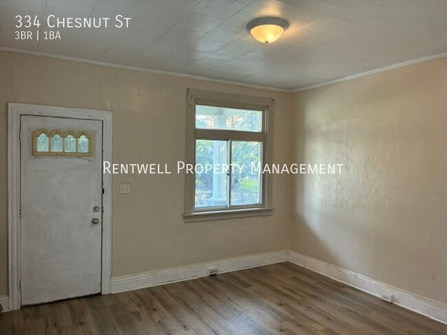 Photo - 334 Chesnut St-