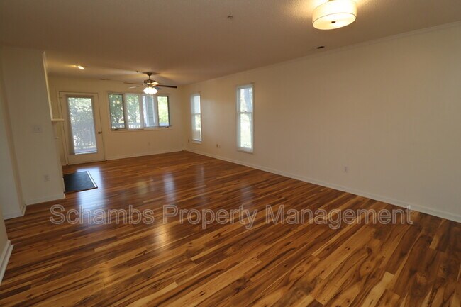 Photo - 510 Springfork Dr