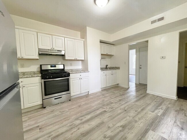 Building Photo - 19 Townsend St Unit 3 Rental