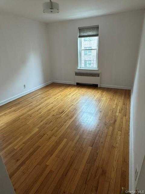 Building Photo - 2090 Barnes Ave Unit 4D