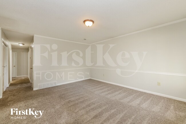 Photo - 2852 Beverly Hill St