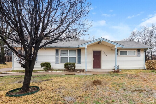 Building Photo - 4213 Kirby St Rental