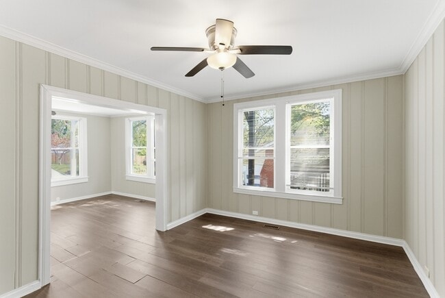 Photo - 2927 Dempster St NE Unit Lower -  1