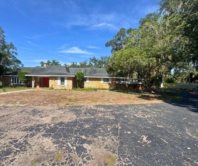 Building Photo - 1505 N Arcadia Ave