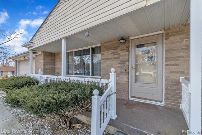 Photo - 1102 Davenport Dr