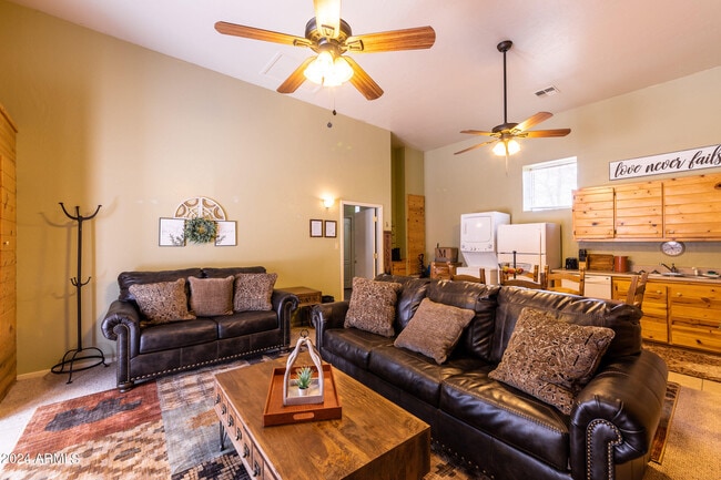 Photo - 1042 S Hunter Creek Dr