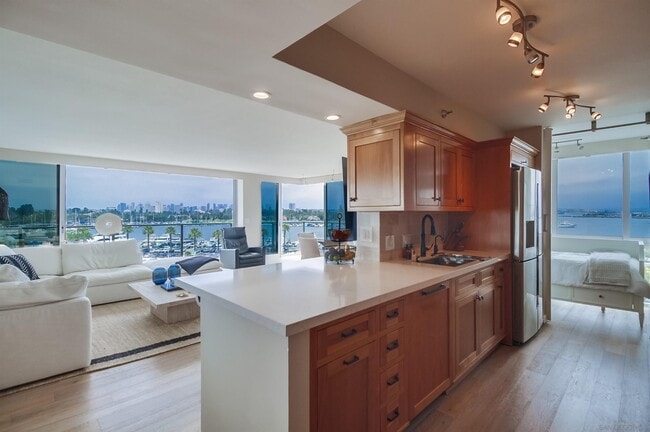 Photo - 1750 Avenida Del Mundo Unidad 402