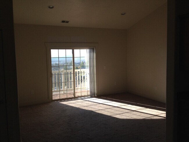 179 W Springview Dr