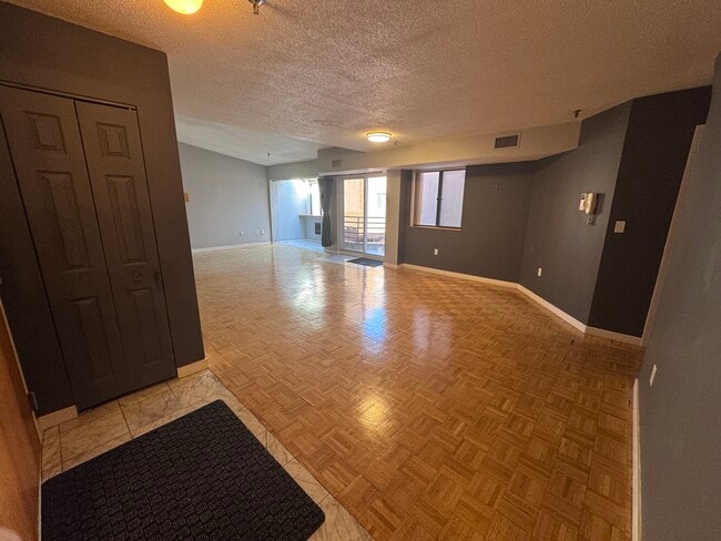 Photo - 147 Kelton St Unit 715