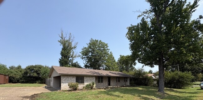 Photo - 103 Cottonwood Ave