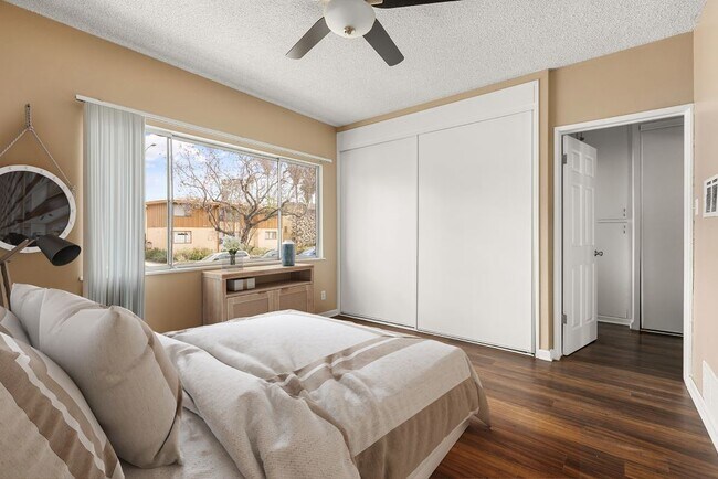 Photo - Coliseum Apartments