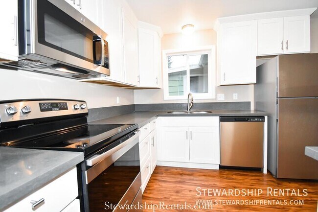 Photo - 11109 SE 52nd Ave