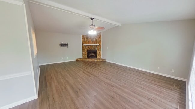 Photo - 731 Prestige Blvd