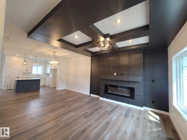 Photo - #Mainfloor 9802 107 Morinville AV