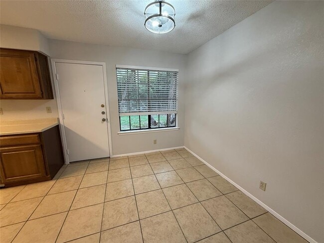 Photo - 502 Hedgewood Dr