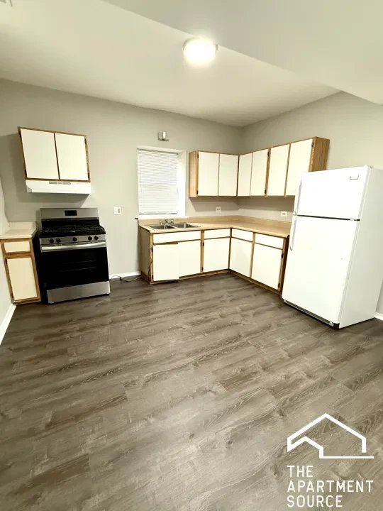 6143 S Woodlawn Ave Unit 6143 South Woodlawn Ave