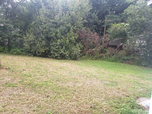 Photo - 299 Malvern Dr SW