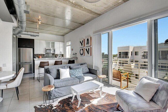 Photo - 111 SE 2nd St Unit 402