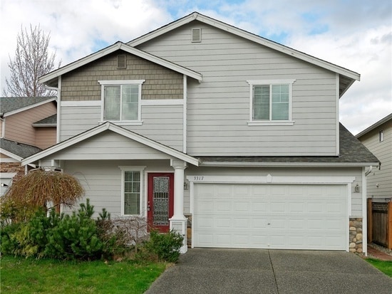 Building Photo - Beautiful 3 Bd. 2.5 Ba. Two Story Home w/attached Garage