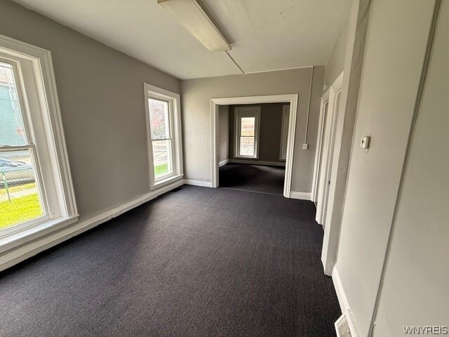 Photo - 491 Emslie St