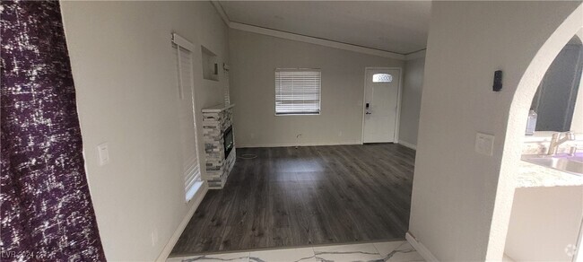 Building Photo - 6109 W Oakey Blvd Unit C Rental