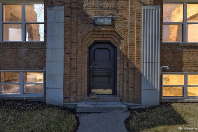 Photo - 17701 Manderson Rd