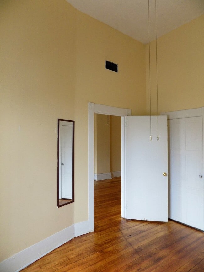 Photo - 56 E Burlington Ave Unit Apt. 01