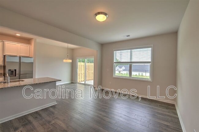 Photo - 34 Apricot Ln