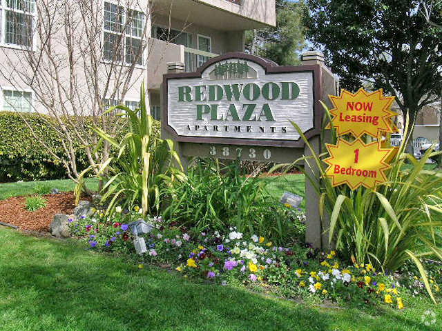 Entrance - Redwood Plaza Apartments
