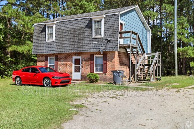 Building Photo - 1409 Sportsman Trail Rental