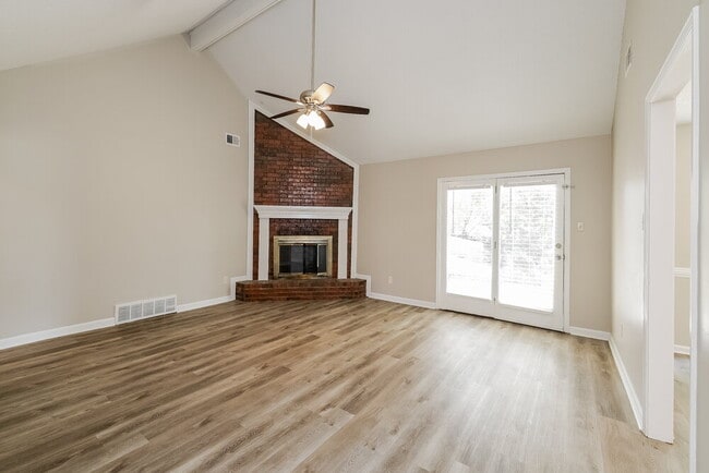 Photo - 488 Mysen Dr