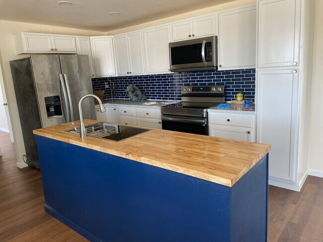 Photo - 1284 Mac Rae Rd