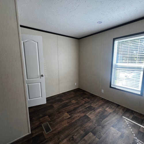 Photo - 928 Sharpe Rd