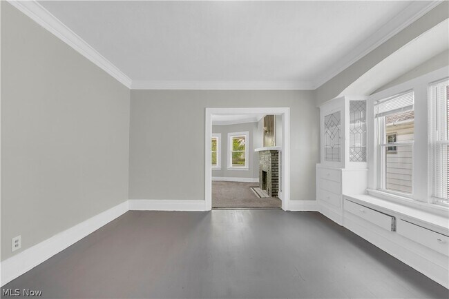 Photo - 3652 E 153rd St Unit 2/UP