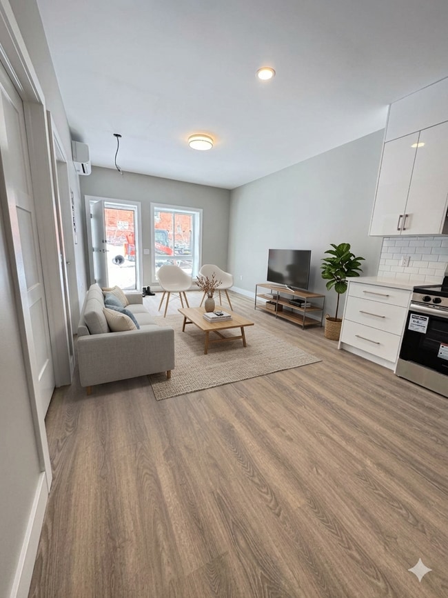 Building Photo - Unit B2 - 199 Pine Street Tay Ontario L0K 2C0 Unit B2