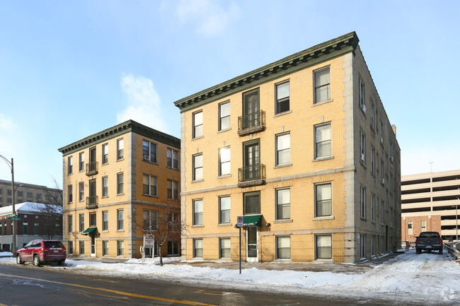 Photo - Midtown Apartments