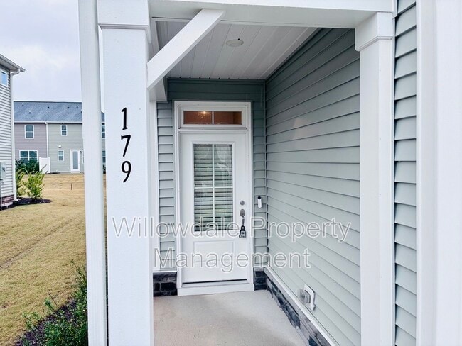 Photo - 179 Pinkie Ln