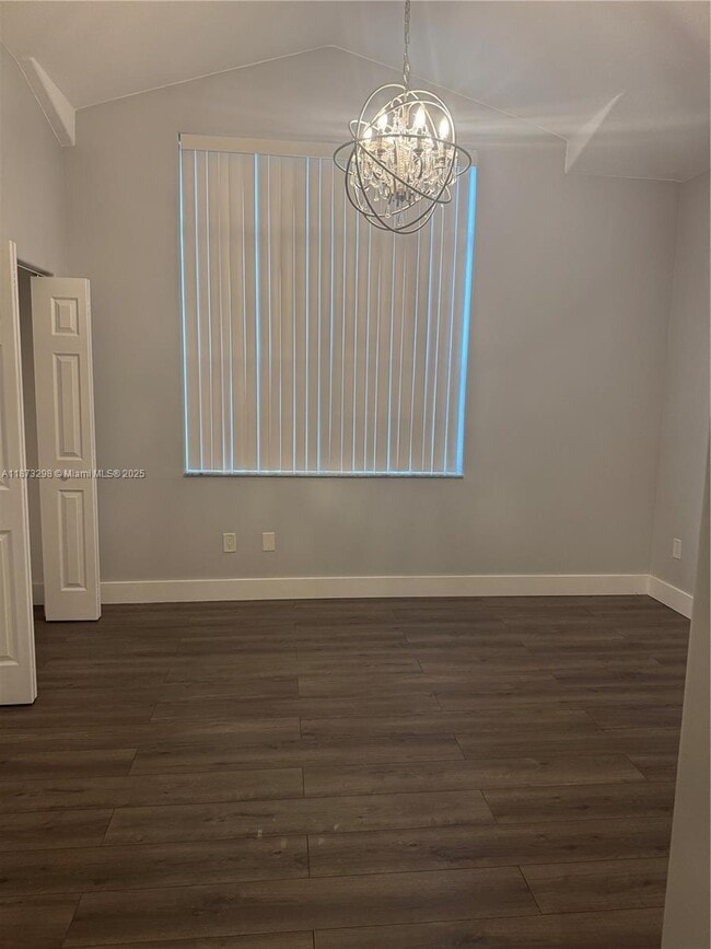 Photo - 1400 Lacosta Dr W